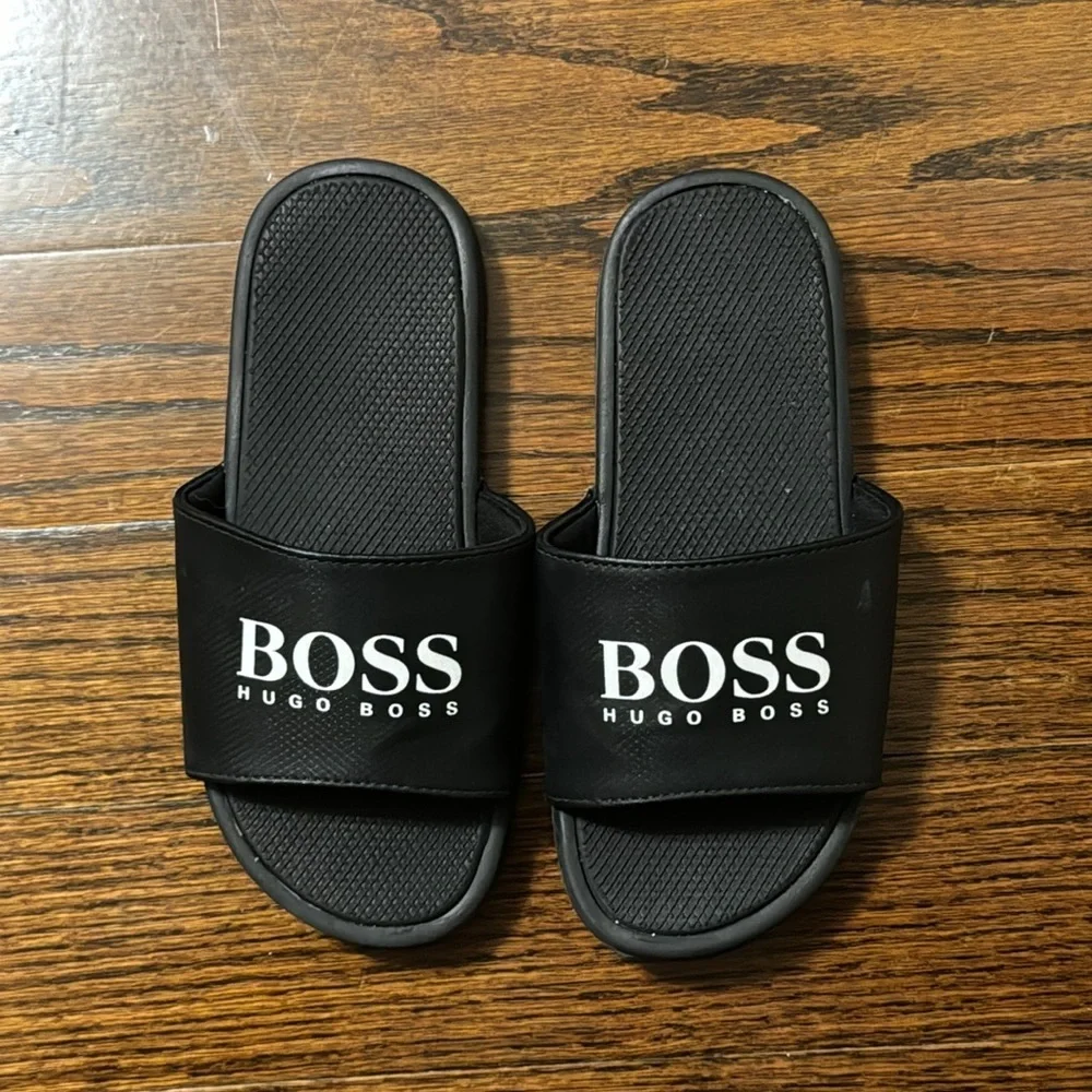 Boss Junior Kids Slide Sandals/Flip Flops Size‎ 2Y (US)